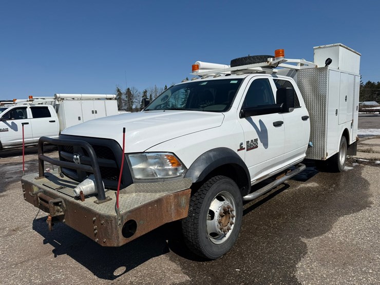 #1063-•-2014-ram-5500-heavy-duty-service-truck-image-1