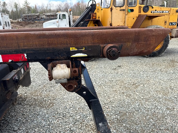 2016-massey-ferguson-8-image-39