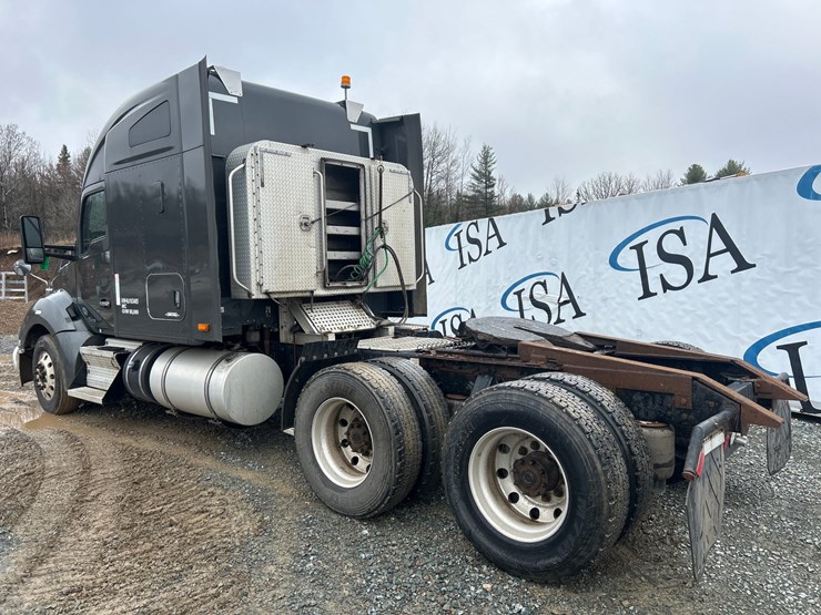 2017-kenworth-t680-image-3