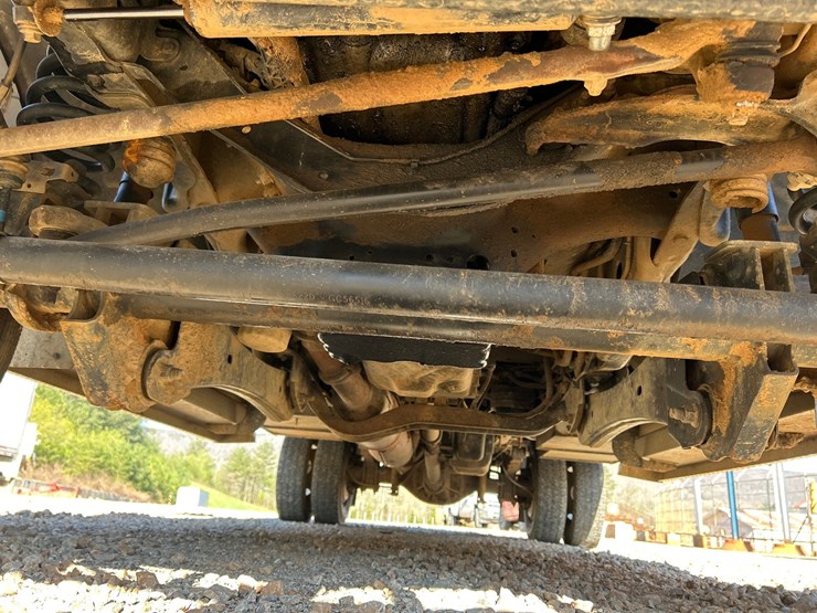 2012-ford-f550-image-33