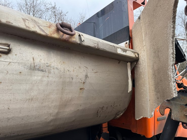 #2168-•-2001-sterling-4x2-snow-plow-truck-image-34