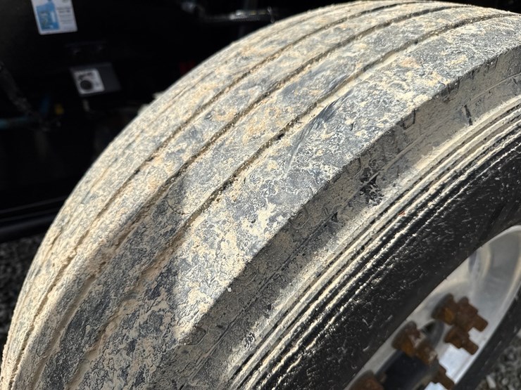 2016-massey-ferguson-8-image-81