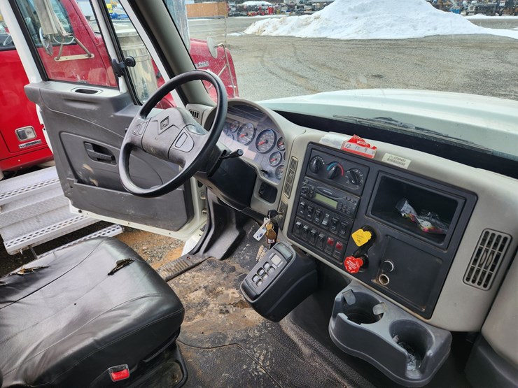 2008-international-workstar-7400-image-83