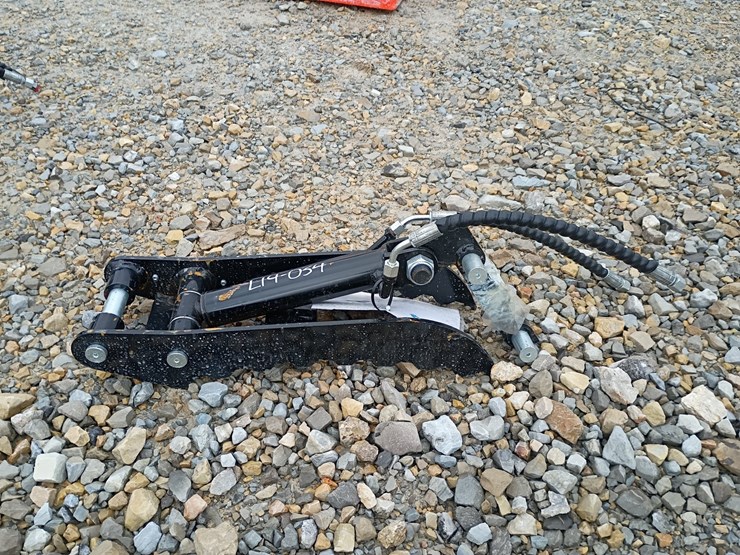 #l19-034-•-tpm-hydraulic-thumb-mini-excavator-attachment-image-2