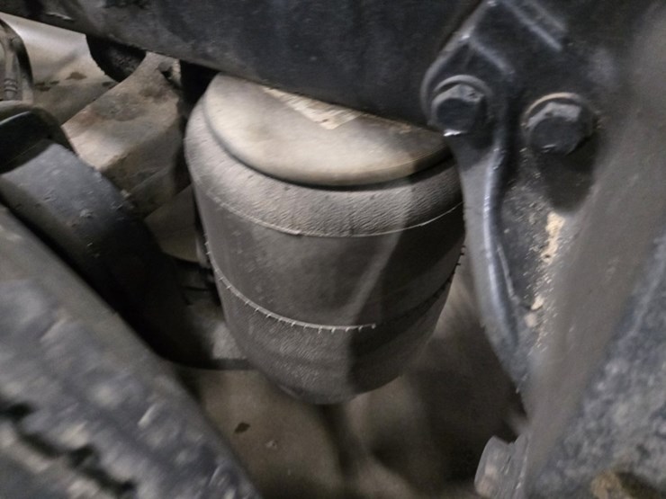 2015-kenworth-t680-image-39