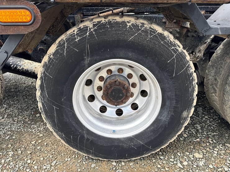 2016-massey-ferguson-8-image-84