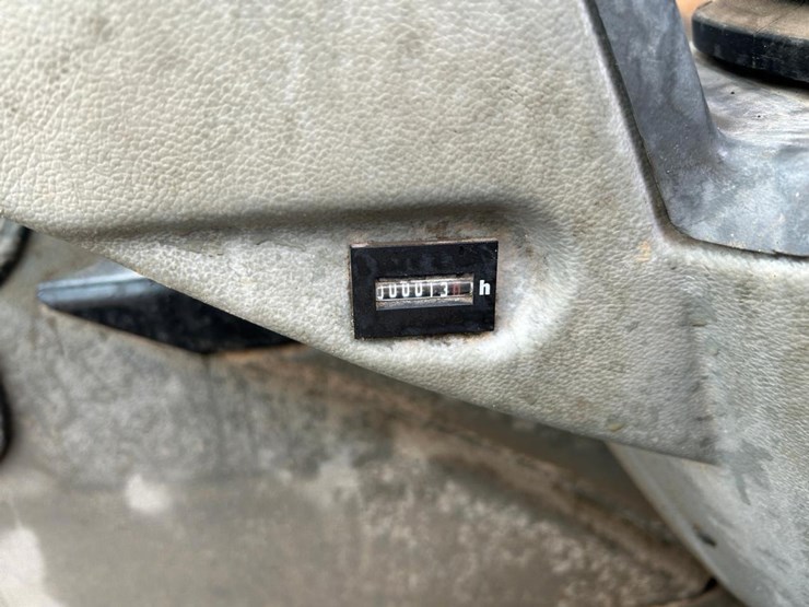 2016-liebherr-r946-lc-image-23