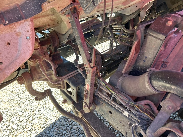 2005-isuzu-nqr-image-32