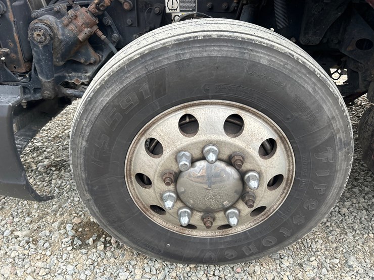 2016-kenworth-t680-image-66