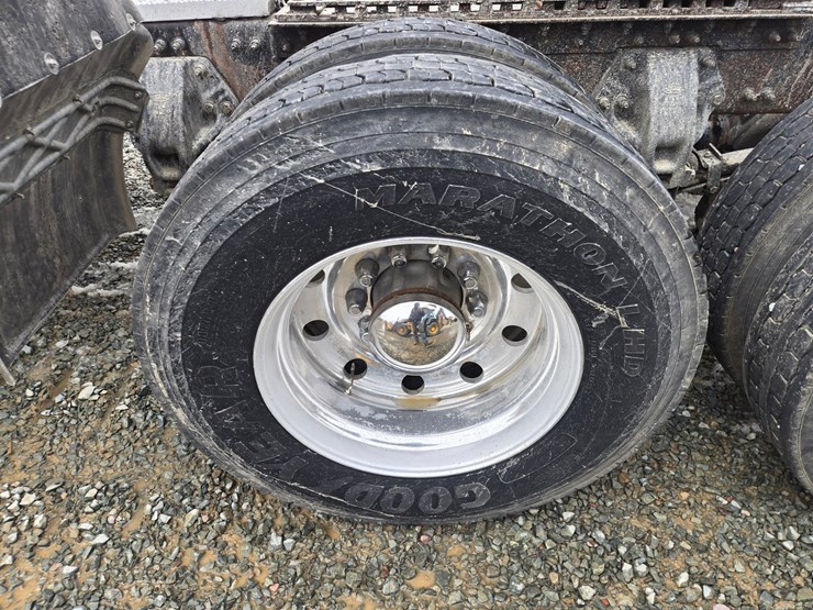 2007-peterbilt-387-image-111