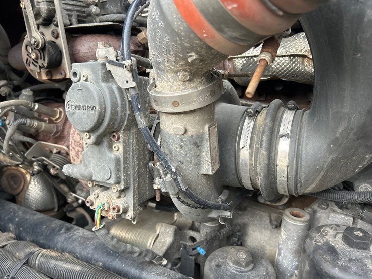 2016-kenworth-t680-image-34