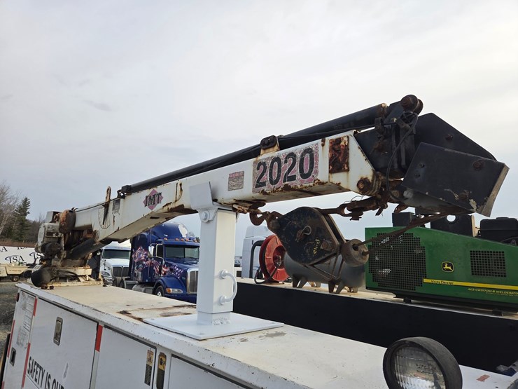 2018-ford-f550-xl-image-32