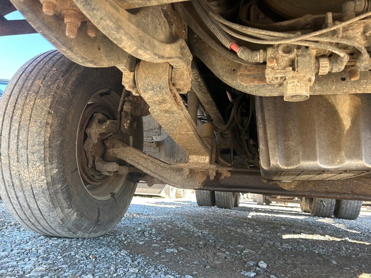 2005-massey-ferguson-8-image-29