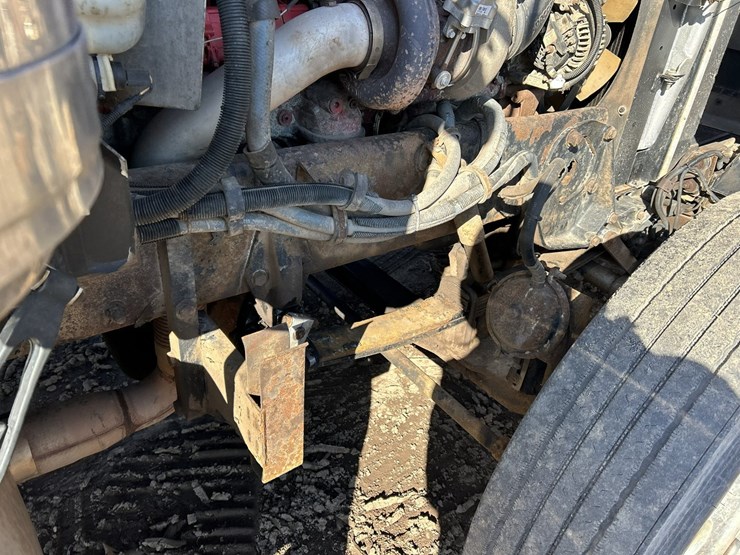 2005-peterbilt-379-image-45