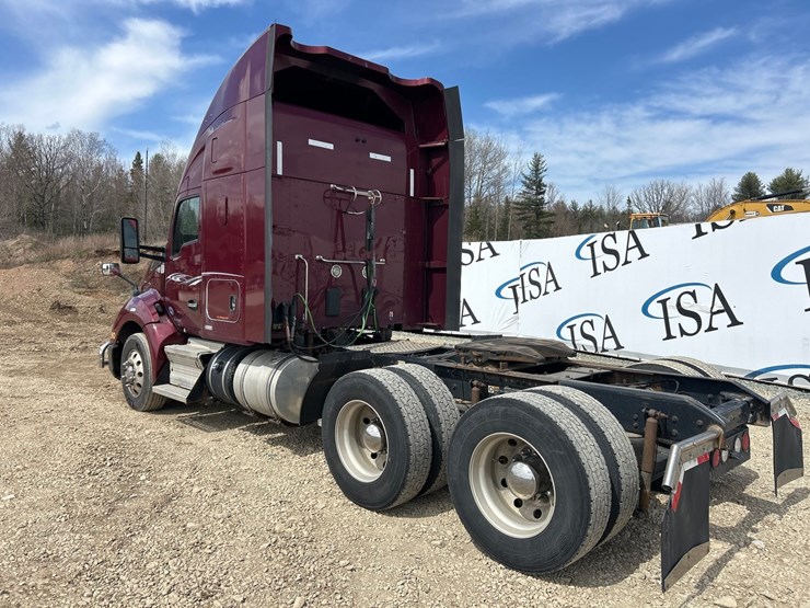 2016-kenworth-t680-image-3