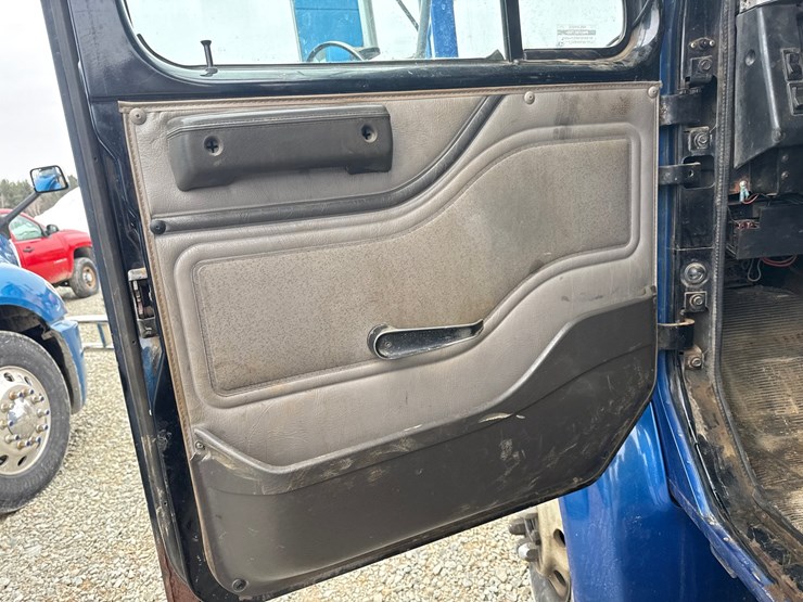 1999-international-4900-image-30