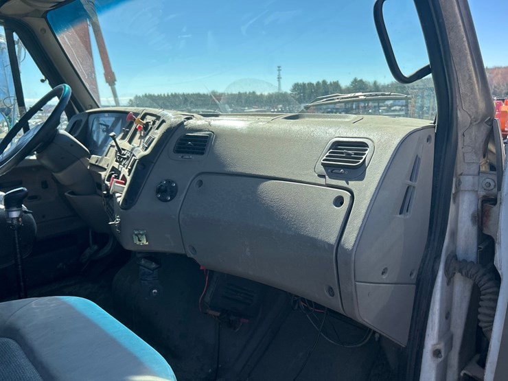 2005-massey-ferguson-8-image-49