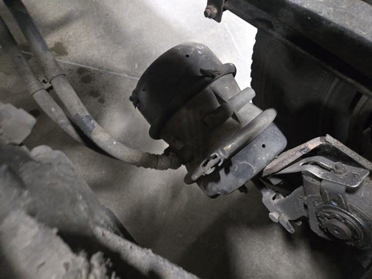 2015-kenworth-t680-image-33