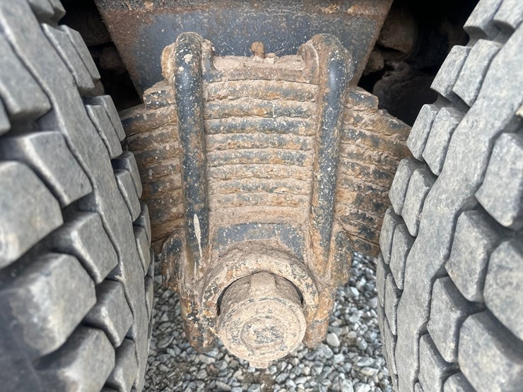 1986-mack-dm686s-image-51