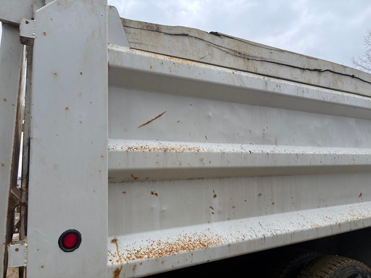 1997-ford-lt8000-image-57