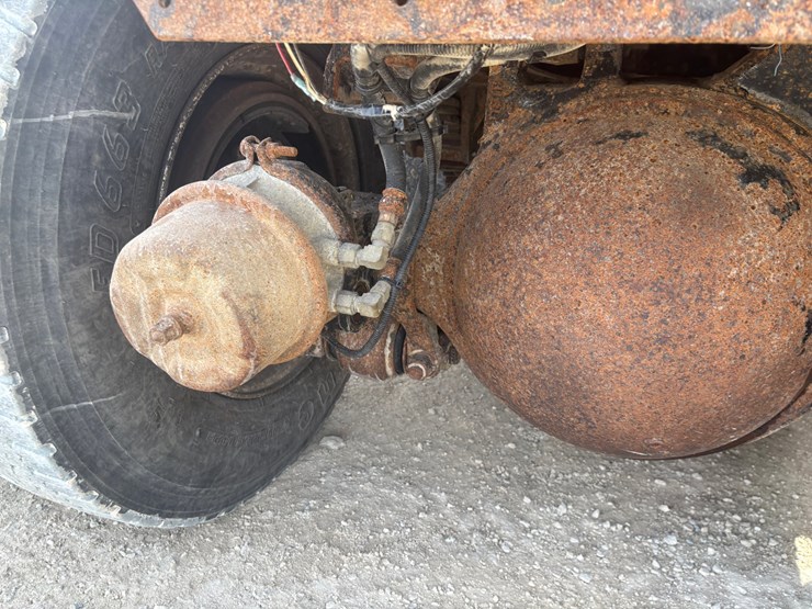 1999-sterling-l9513-image-70