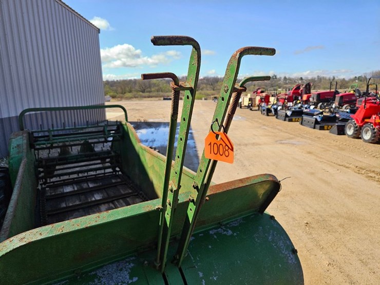 john-deere-7-image-12