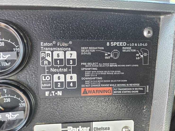 2000-mack-rd688s-image-64