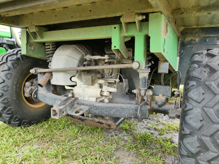 2017-john-deere-tx-4x2-image-5