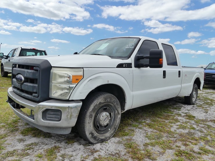 2012-ford-f250-xl-image-2