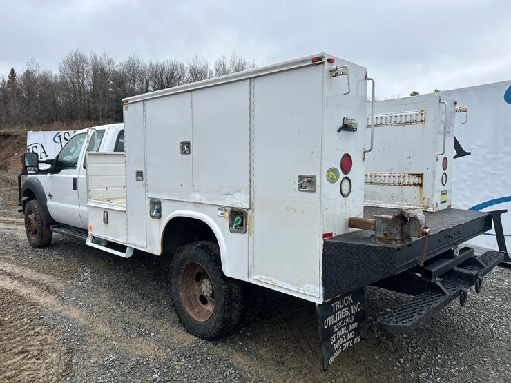 2011-ford-f550-image-3