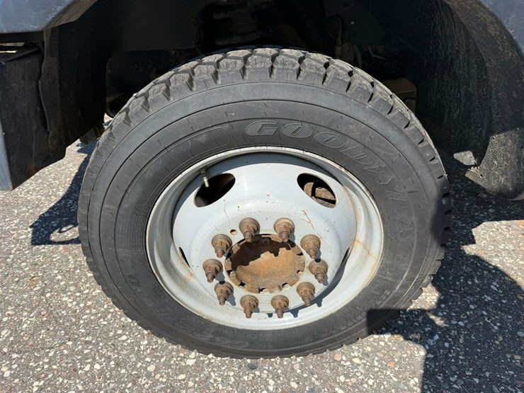 #1062-•-2015-ram-5500-heavy-duty-service-truck-image-36