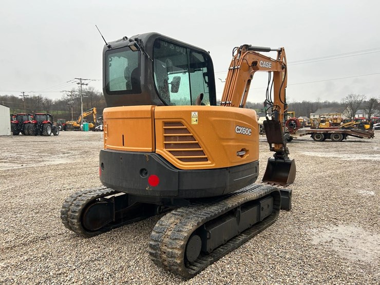 2019-case-cx60c-image-4