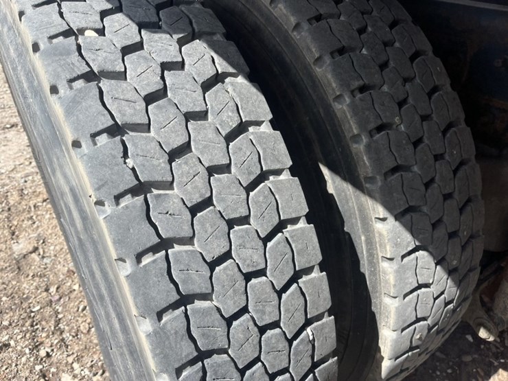 #1556-•-1999-mack-e7-460-day-cab-truck-tractor-image-77