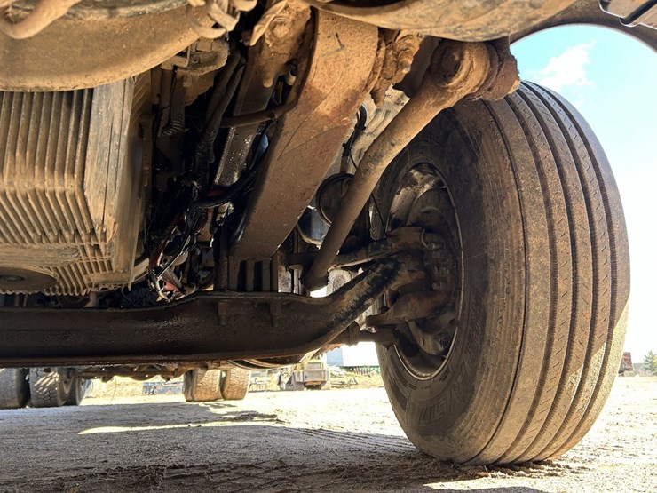 2020-kenworth-t880-image-38