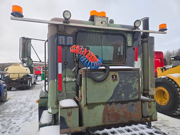 1992-massey-ferguson-8-image-16