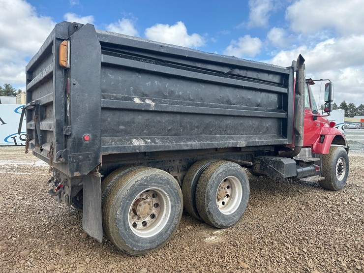 2006-international-7400-image-5