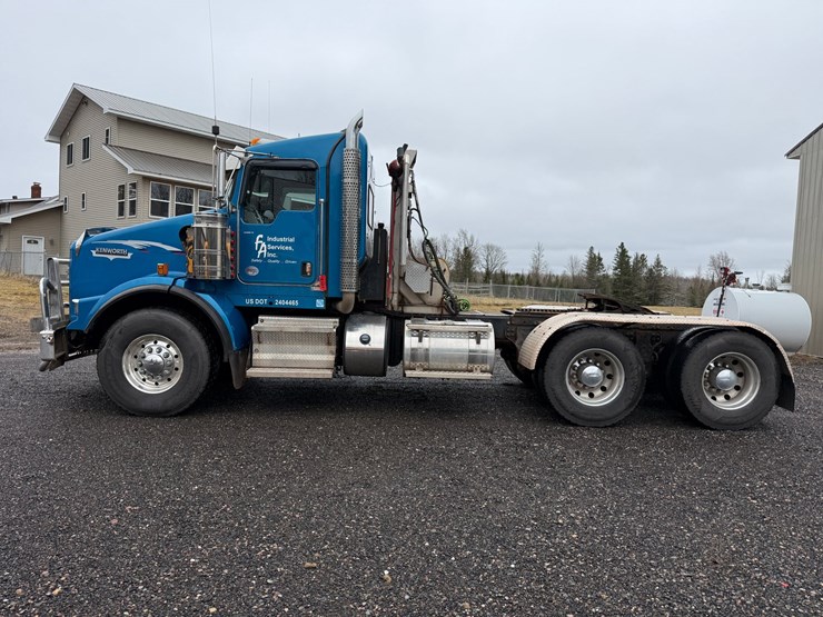 2020-kenworth-t800-image-2