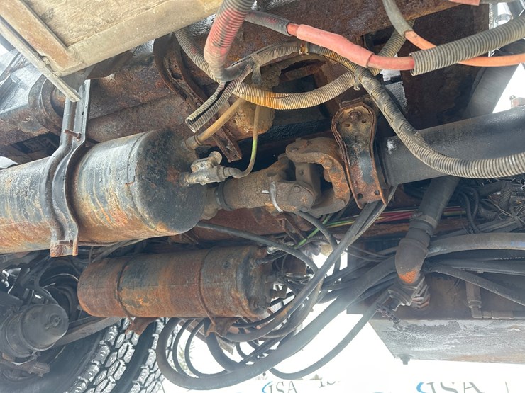 2009-caterpillar-c13-image-57