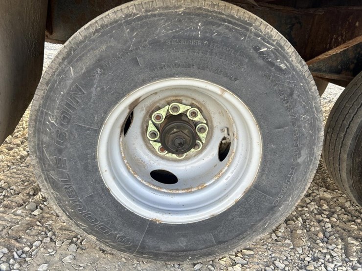 2016-massey-ferguson-8-image-32