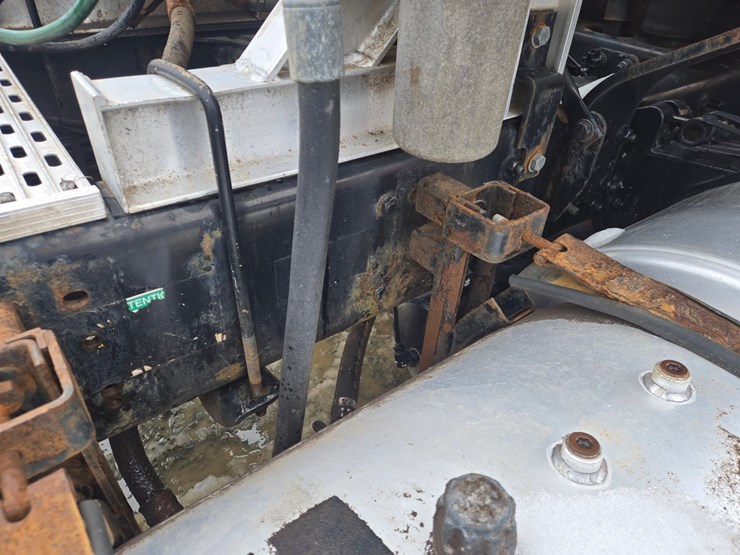 2006-caterpillar-c15-image-38