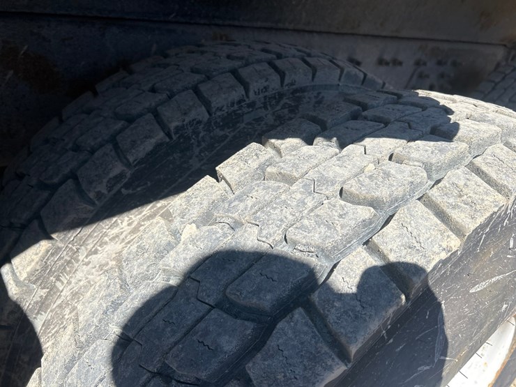 2006-international-7400-image-80