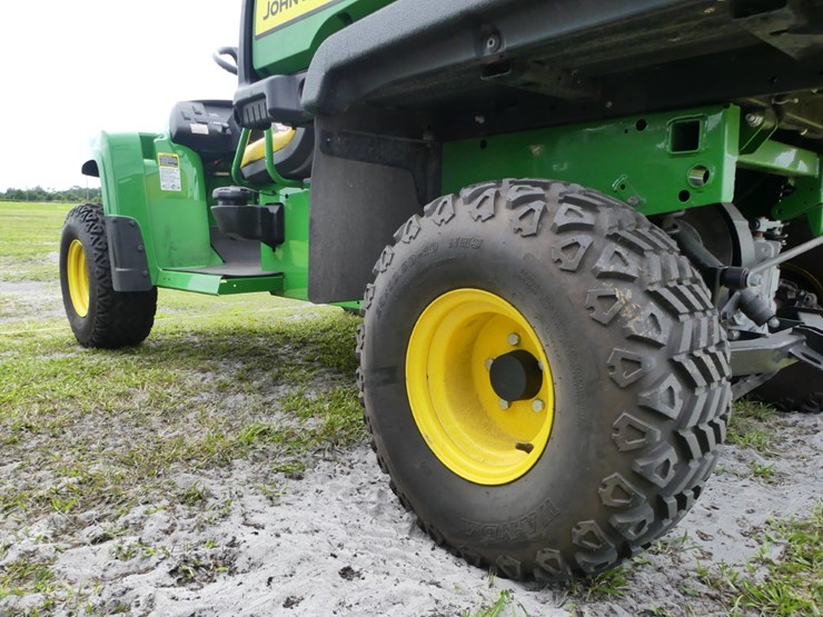 2024-john-deere-tx-4x2-image-6