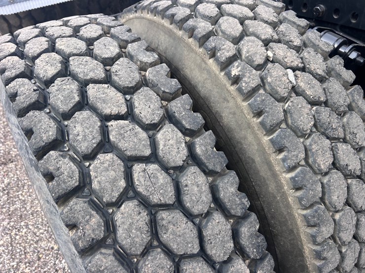 #1009-•-2012-western-star-conventional-4-sleeper-cab-truck-tractor-image-87