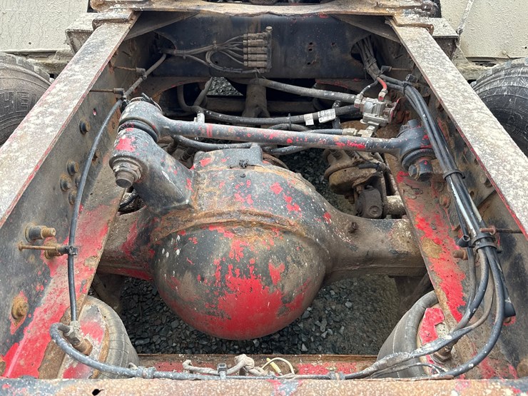 1998-massey-ferguson-8-image-46