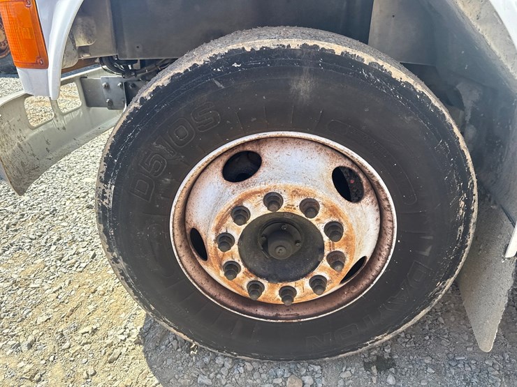 2000-international-4700-image-43