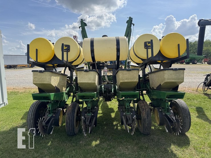 john-deere-7000-image-9