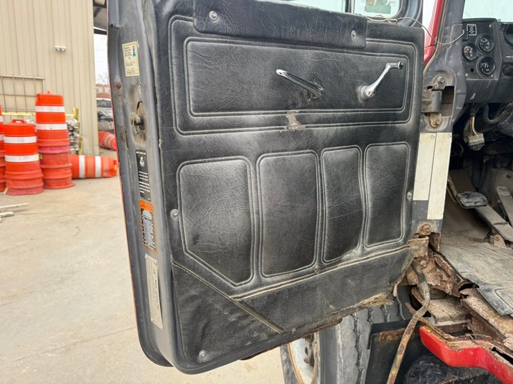 mack-dm688s-image-35