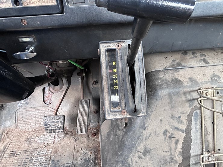 1992-international-4900-image-41