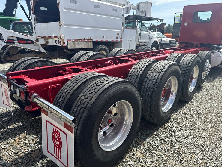 2005-kenworth-t800-image-39