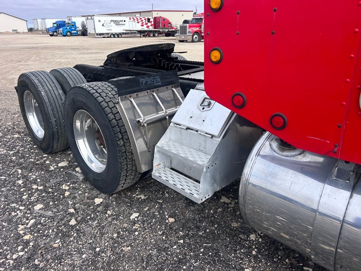 1998-peterbilt-379-image-26